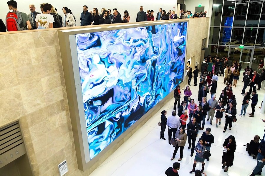 enhance-the-customer-experience-with-video-walls